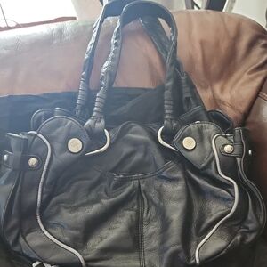 B. Makowsky Black and Silver Leather Shoulder Bag with Slouchy Design